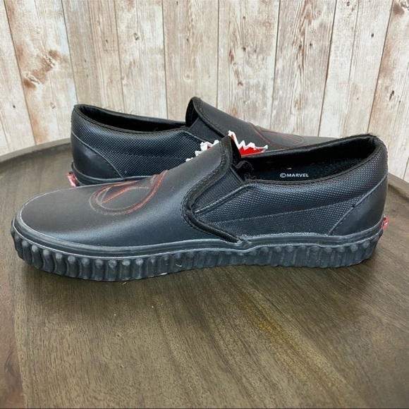 Vans Marvel Black Widow Classic Slip On Shoe Size 5.5 Women - Picture 8 of 13